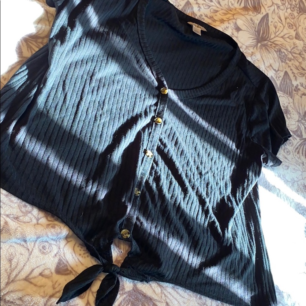 Short sleeve shirt